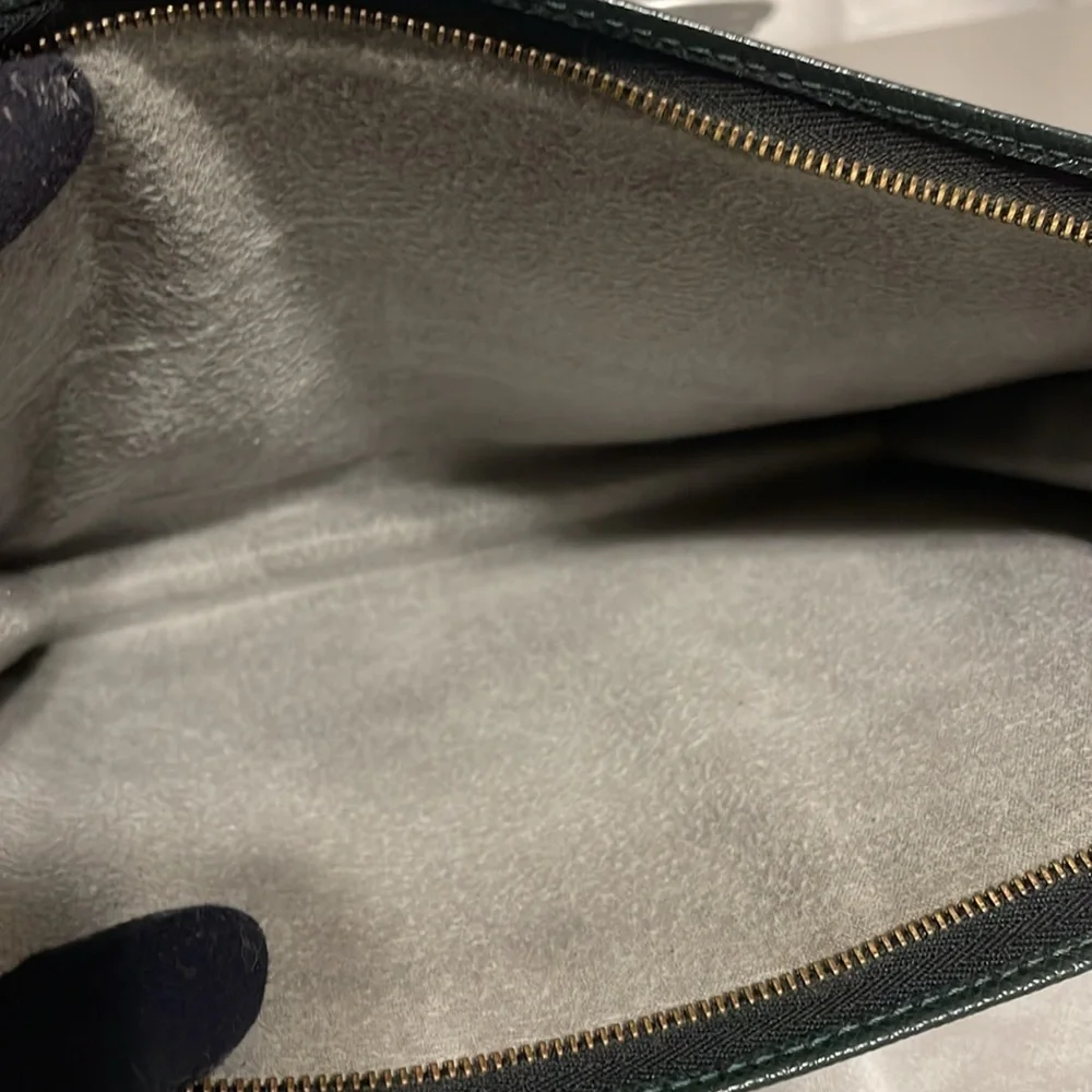 Louis Vuitton pouch in hunter green W/ COA - Picture 7 of 9